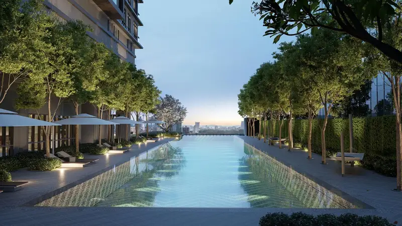 Aqua Elevé pool on Level 8.